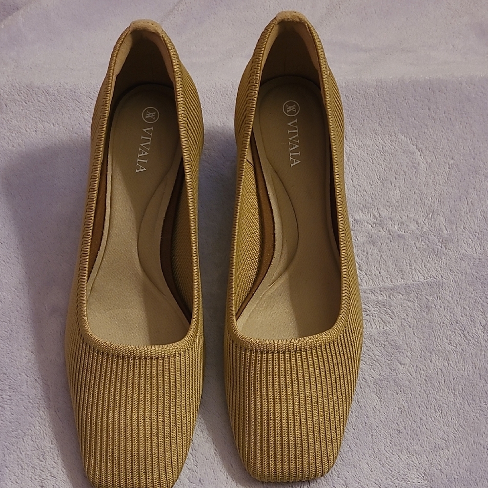 VIVAIA Women's Elegant Tan Heels